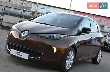 Хэтчбек Renault Zoe 2015 в 