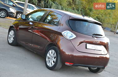 Хэтчбек Renault Zoe 2015 в 