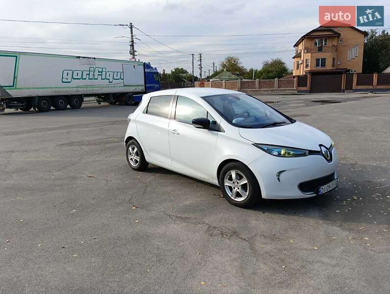 Хэтчбек Renault Zoe 2015 в Киеве фото 17 Хэтчбек Renault Zoe 2015 в Киеве