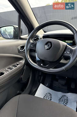 Хэтчбек Renault Zoe 2017 в 