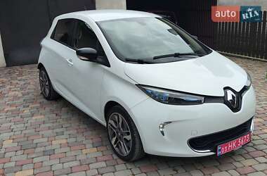 Хэтчбек Renault Zoe 2016 в 
