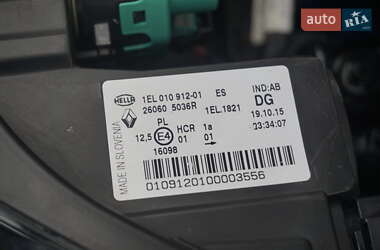 Хэтчбек Renault Zoe 2015 в 
