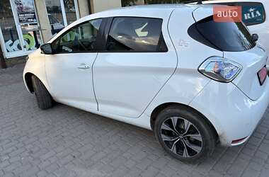 Хэтчбек Renault Zoe 2016 в 