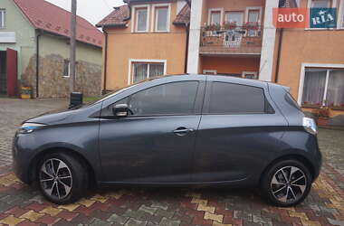 Хэтчбек Renault Zoe 2017 в 