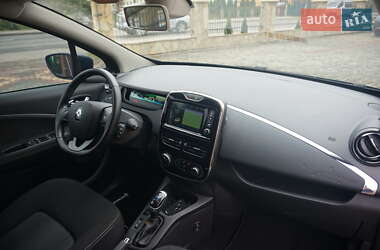 Хэтчбек Renault Zoe 2017 в 