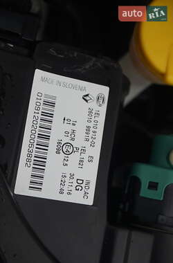 Хэтчбек Renault Zoe 2017 в 