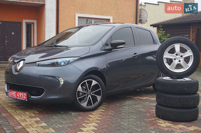 Хэтчбек Renault Zoe 2017 в 