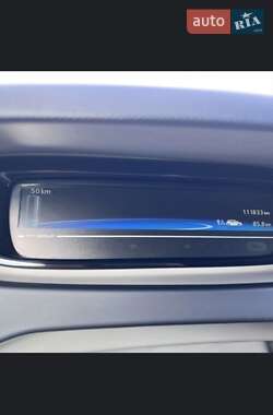Хэтчбек Renault Zoe 2014 в 