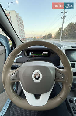 Хэтчбек Renault Zoe 2015 в 