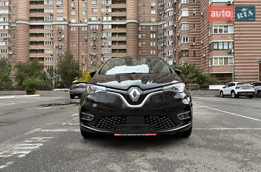 Хэтчбек Renault Zoe 2021 в 
