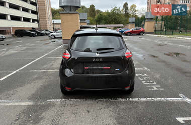 Хэтчбек Renault Zoe 2021 в 