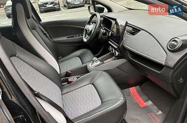 Хэтчбек Renault Zoe 2021 в 