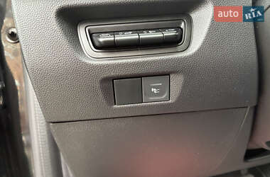 Хэтчбек Renault Zoe 2021 в 