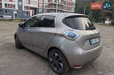 Хэтчбек Renault Zoe 2016 в 