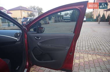 Хэтчбек Renault Zoe 2019 в 