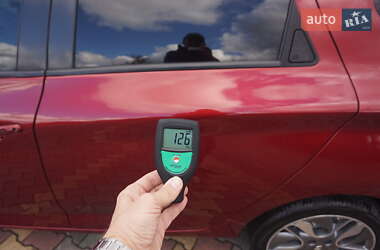 Хэтчбек Renault Zoe 2019 в 