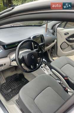 Хэтчбек Renault Zoe 2013 в 