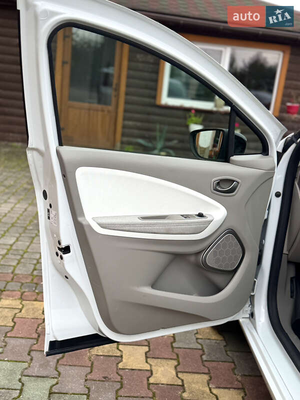 Хэтчбек Renault Zoe 2019 в Самборе