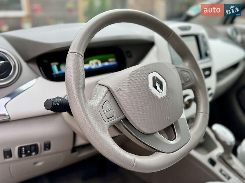 Хэтчбек Renault Zoe 2019 в Самборе