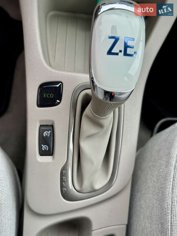 Хэтчбек Renault Zoe 2019 в Самборе