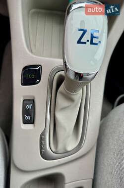 Хетчбек Renault Zoe 2019 в 