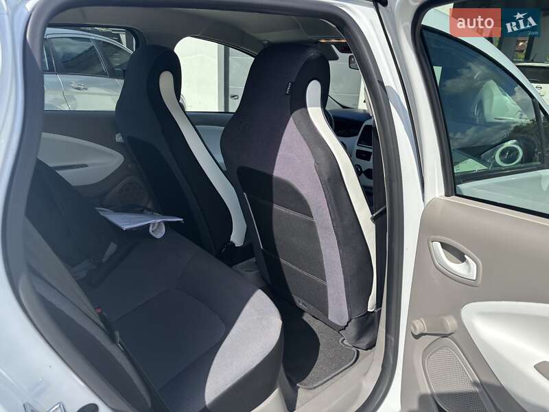 Хэтчбек Renault Zoe 2016 в Нововолынске фото 8 Хэтчбек Renault Zoe 2016 в Нововолынске