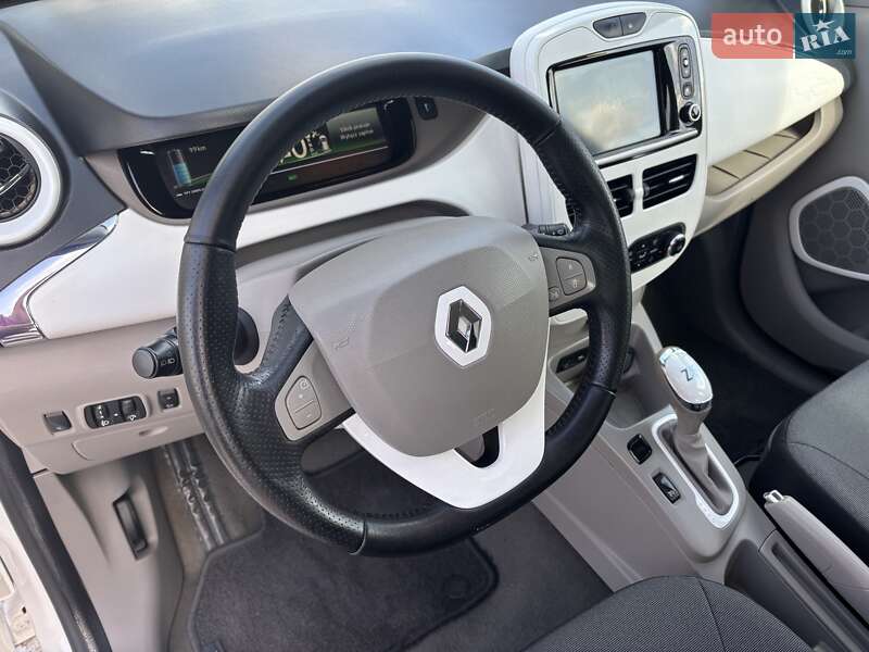 Хэтчбек Renault Zoe 2016 в Нововолынске фото 13 Хэтчбек Renault Zoe 2016 в Нововолынске