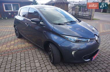 Хэтчбек Renault Zoe 2019 в 