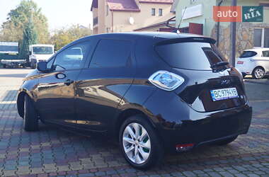 Хэтчбек Renault Zoe 2015 в 