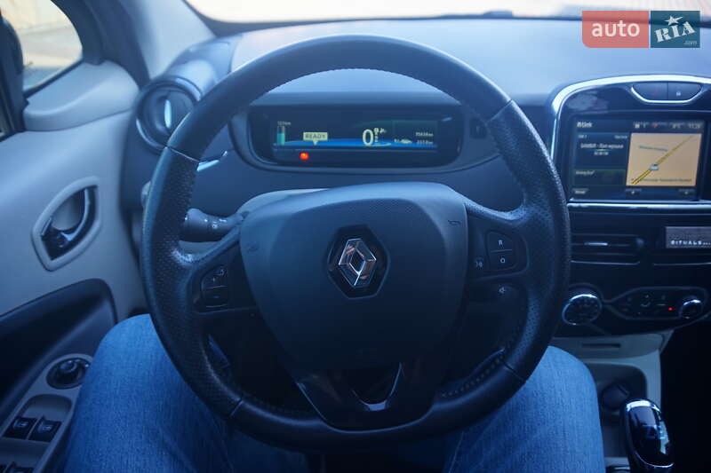 Хэтчбек Renault Zoe 2015 в Самборе