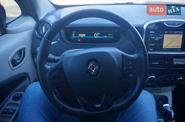 Хэтчбек Renault Zoe 2015 в 