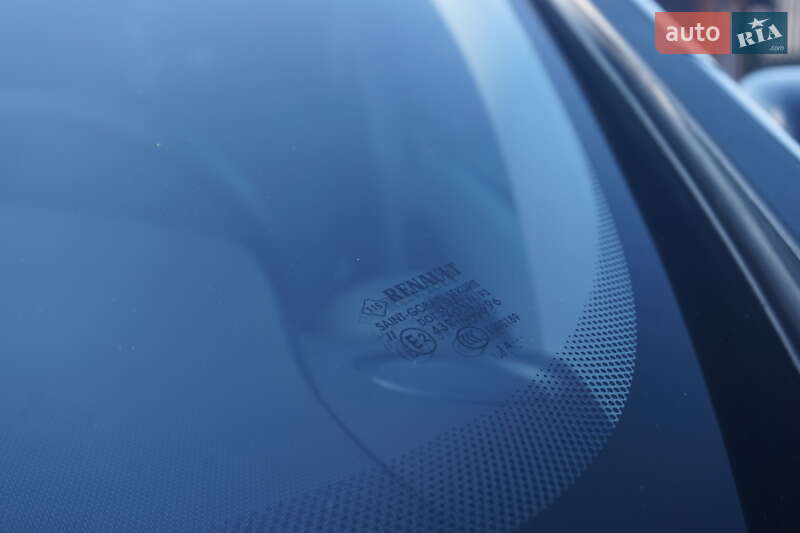 Хэтчбек Renault Zoe 2015 в Самборе
