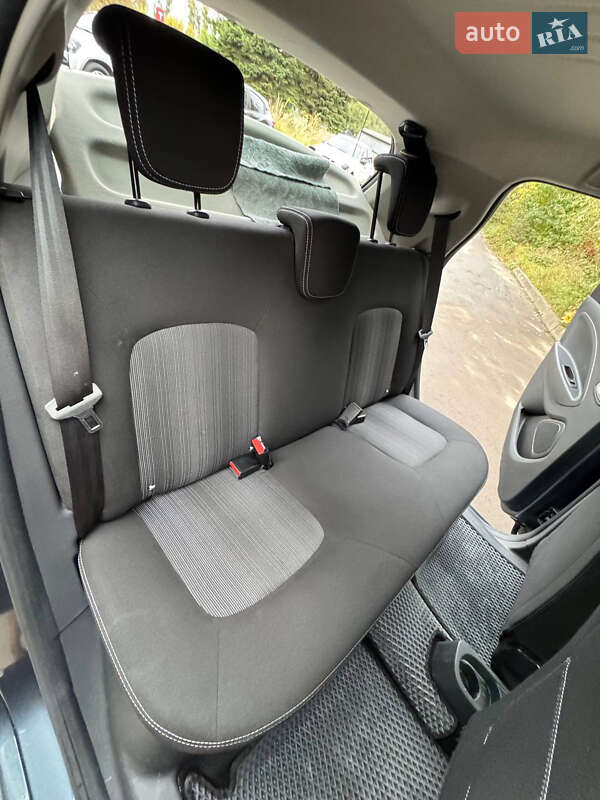 Хэтчбек Renault Zoe 2017 в Львове фото 20 Хэтчбек Renault Zoe 2017 в Львове