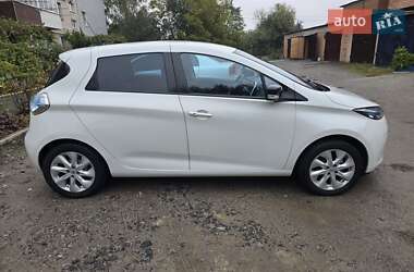 Хэтчбек Renault Zoe 2016 в 