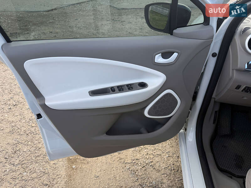 Хетчбек Renault Zoe 2014 в Івано-Франківську