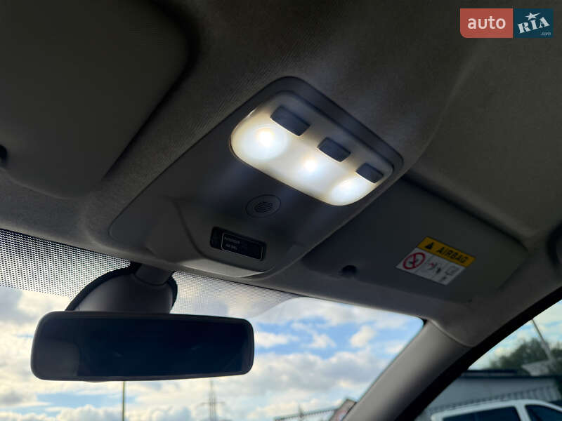 Хетчбек Renault Zoe 2014 в Івано-Франківську