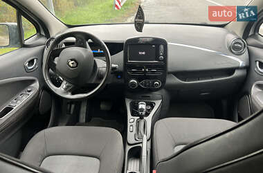 Хэтчбек Renault Zoe 2018 в 