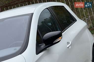 Хэтчбек Renault Zoe 2013 в 