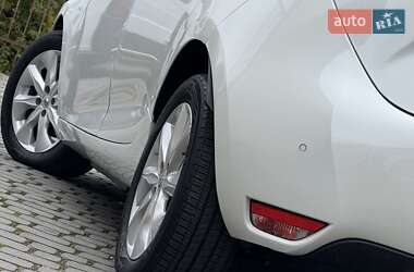 Хэтчбек Renault Zoe 2013 в 