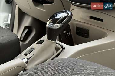 Хэтчбек Renault Zoe 2013 в 