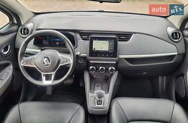 Хэтчбек Renault Zoe 2020 в 