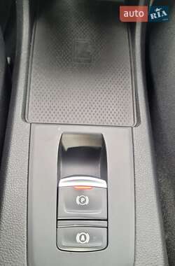 Хэтчбек Renault Zoe 2020 в 