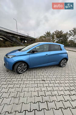 Хэтчбек Renault Zoe 2018 в 
