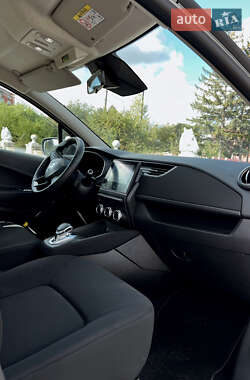 Хетчбек Renault Zoe 2020 в 