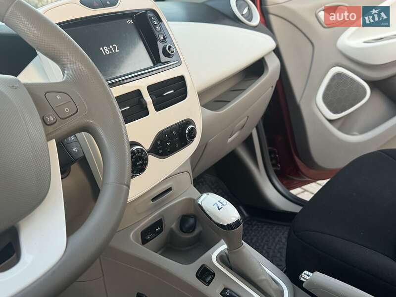 Хэтчбек Renault Zoe 2017 в Дрогобыче фото 21 Хэтчбек Renault Zoe 2017 в Дрогобыче
