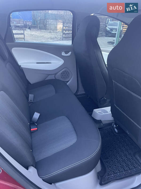 Хетчбек Renault Zoe 2018 в Дубні