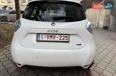Хэтчбек Renault Zoe 2018 в 
