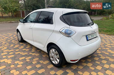 Хэтчбек Renault Zoe 2015 в 