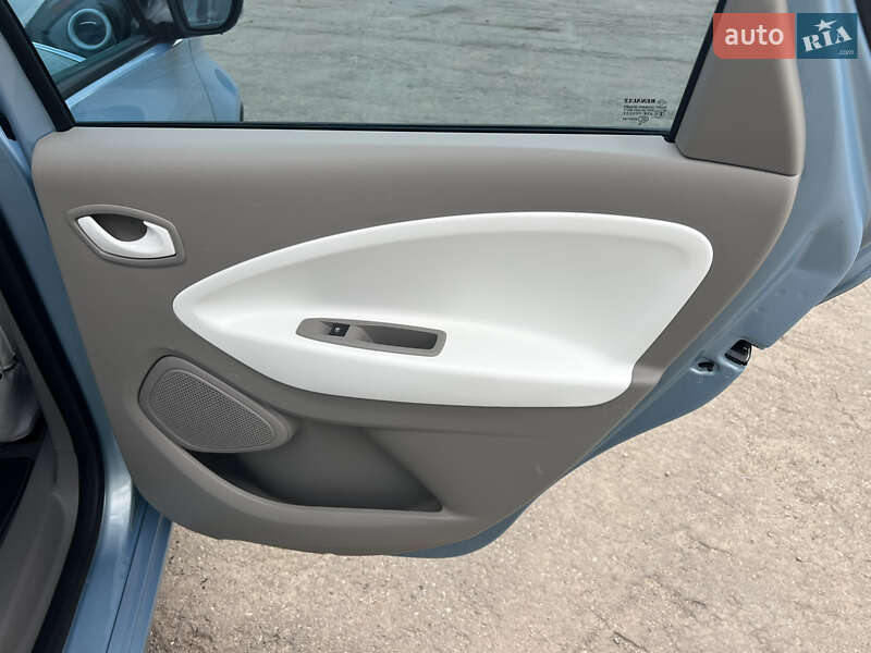 Хэтчбек Renault Zoe 2015 в Тернополе