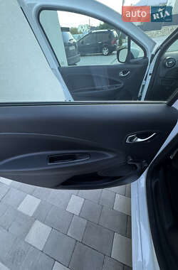 Хэтчбек Renault Zoe 2020 в 